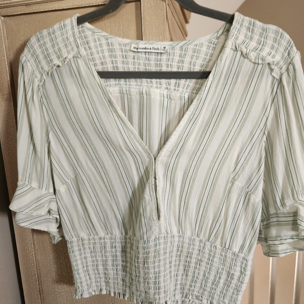 Abercrombie & Fitch White Smocked 3/4 Sleeve Crop Blouse